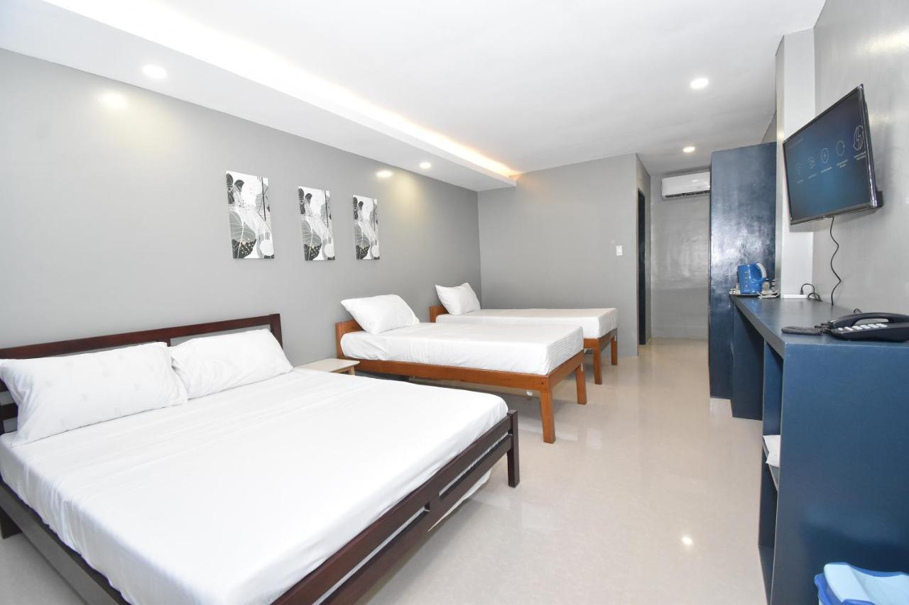 Balabag  Blue Suites Boracay חדר תמונה